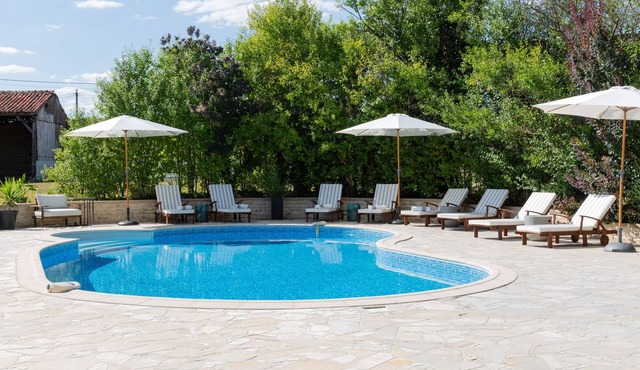 Stylish luxury villa with Cognac vineyard views and private pool