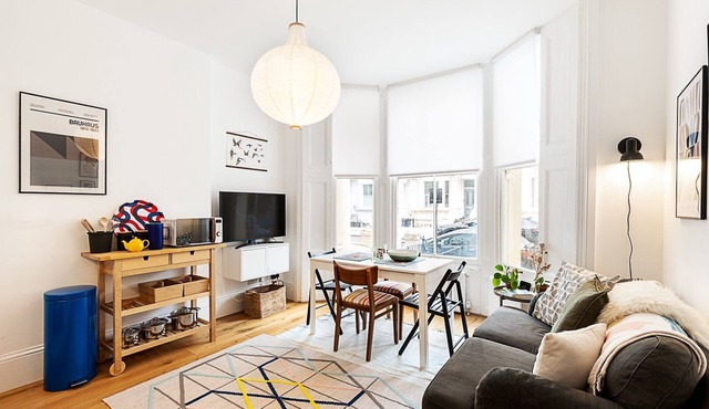 Stylish Maida Vale Flat near Warwick Avenue