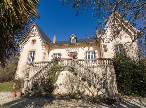 Stylish Mansion in Savignac