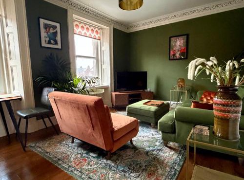 Stylish MCM apartment on the Arbroath coast