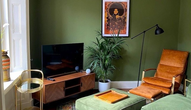 Stylish mid-century modern apartment by the coast