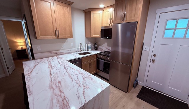 Stylish Mid-Term Rental for Traveling Professional