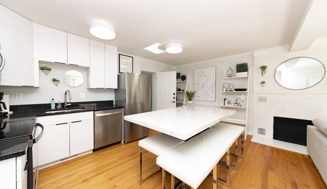 Stylish Midcentury Ranch Pet-Friendly Home Just 1.5 Miles from Navy Stadium One-Level Living