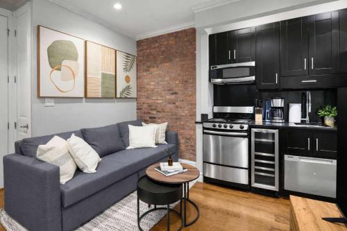 Stylish Midtown East Escape Near It All