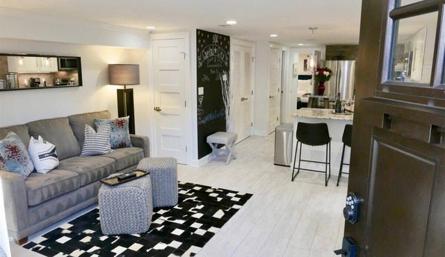 Stylish & Modern Apt Shaw PKING!