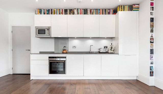 Stylish Modern Bermondsey Apartment