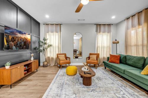 Stylish Modern Boho 4BR Home Near Downtown ATL