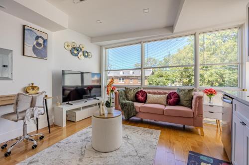Stylish, Modern & Cozy
