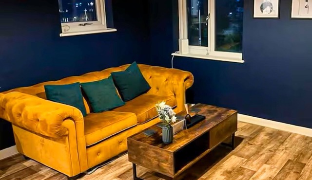 Stylish & Modern Apartment - Southend Vibrant Hub