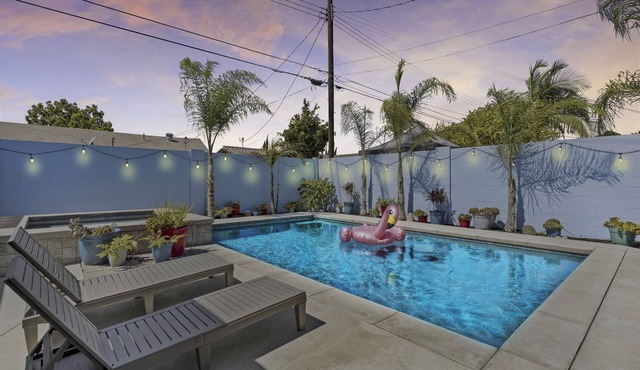 Stylish Modern Home, Pool & Spa, 7 Mins to Disney