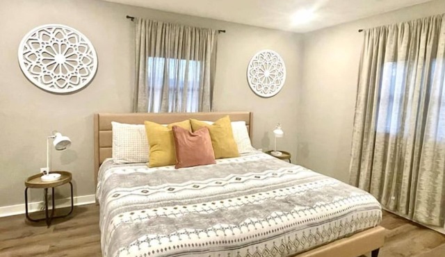 Stylish, modern, REMODELED : Central Location