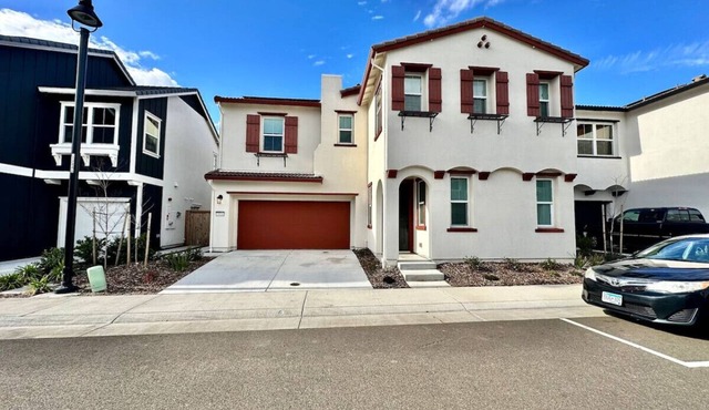 Stylish & Modern Retreat in Rocklin