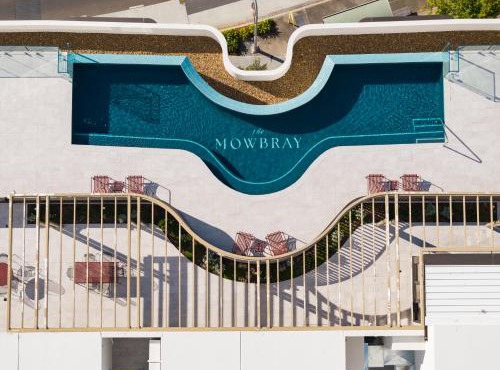 Stylish & Modern Retreat with Rooftop Vista & Pool, Car Park, walk to GABBA