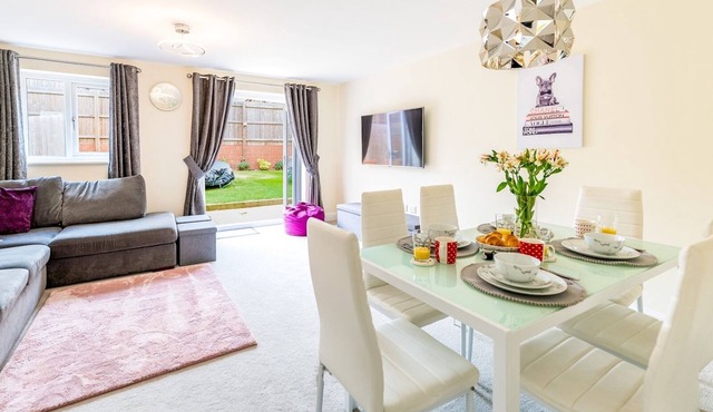 Stylish modern two bedroom home in Shrewsbury - Pass the Keys