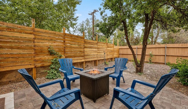 Stylish Mountain Home! Walk to Downtown & NAU! Unbelievable Backyard!
