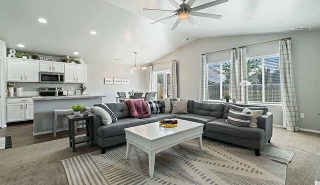 Stylish Nampa Home Near Freeway | 3BR w/Garage, Basketball Court, Sleeps 10