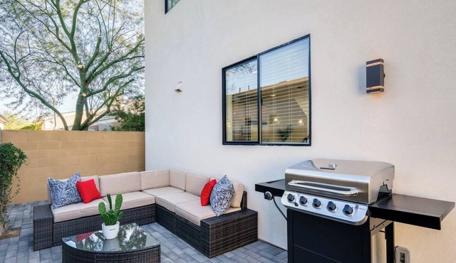 Stylish NEW 3BR Home in Historic Phoenix Coronado