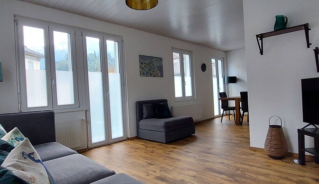 Stylish new apartment located 3 mins walk from Interlaken West station.