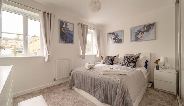 Stylish new build home central Colne