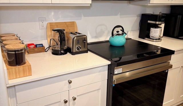 Stylish, Newly built, 2BR/2BA home in a quiet, enjoyable area of Bakersfield.