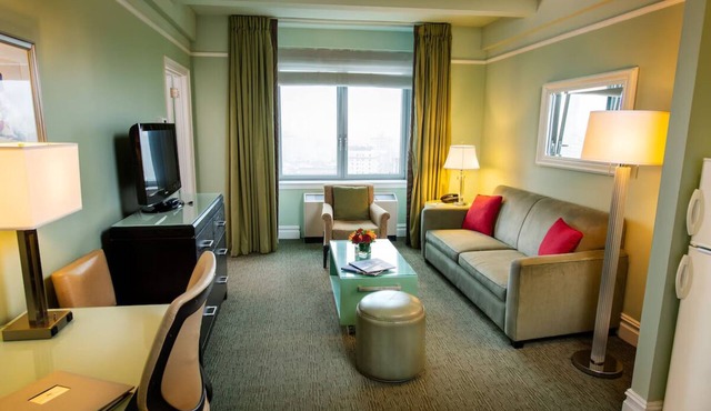 Stylish NYC Room | Close to Times Square, Museums & City Hotspots