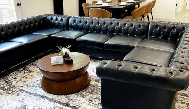 Stylish Oasis - Near City Center - Mins 2 Downtown