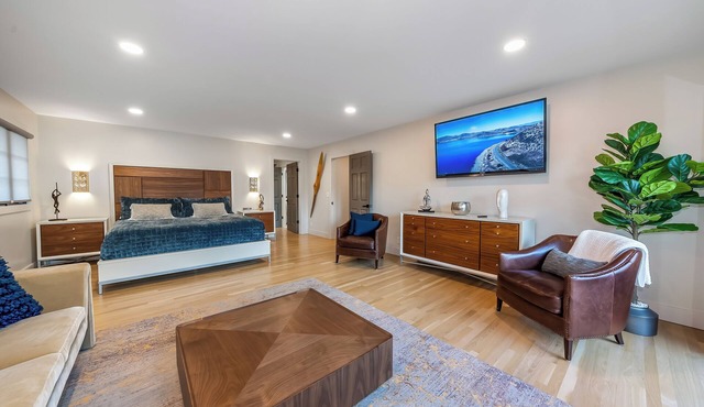 Stylish Omaha Escape Pool Hot Tub