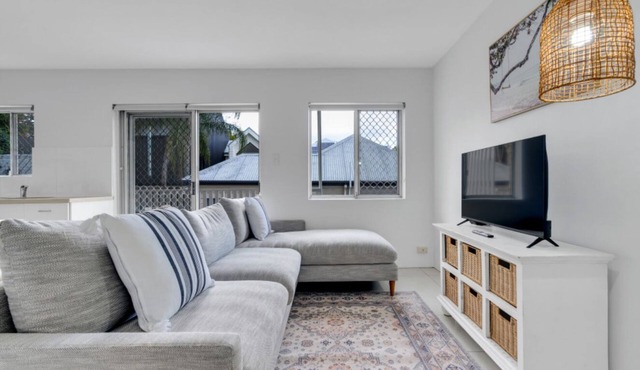 Stylish one bedroom flat in the Paddington, Brisbane. Five minutes to the city.