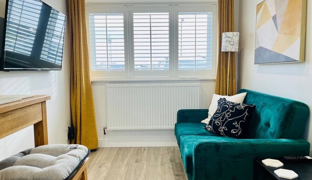 Stylish one bedroom garden suite