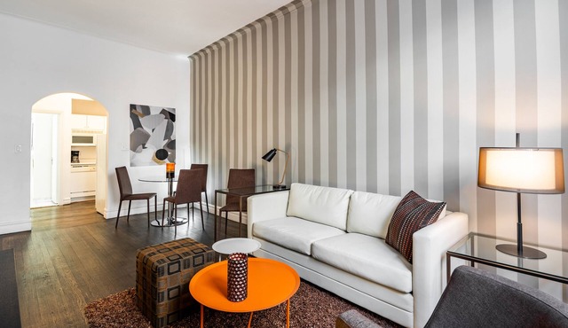 Stylish One Bedroom Near Central Park