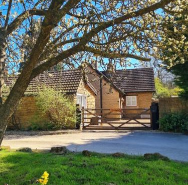 Stylish Open Plan Guest House 400sq ft Rutland