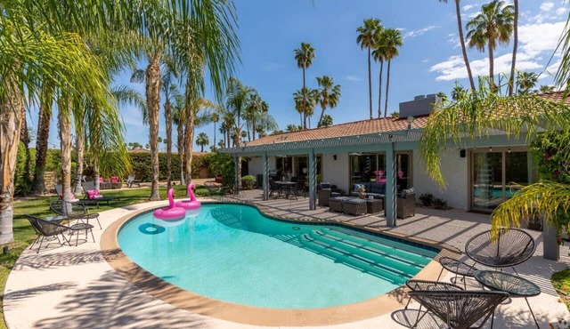 Stylish Palm Springs Home with Pool & Sauna