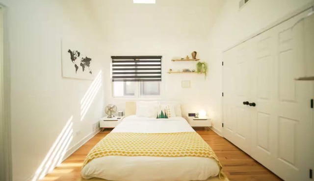 Stylish Penthouse Loft Tri-Taylor 2BR 2BA, Parking