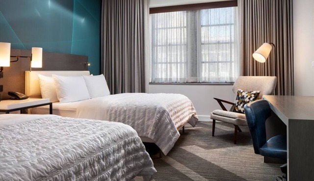 Stylish Pet Friendly Room Near Minute Maid Park!