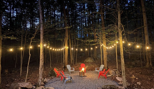 Stylish Pocono Cabin Fire Pit Sleeps 8