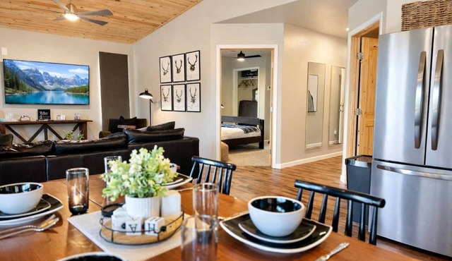 Stylish & Pristine Cabin w/Game Room!