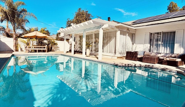 Stylish Private Pool Home in the Heart of Studio City