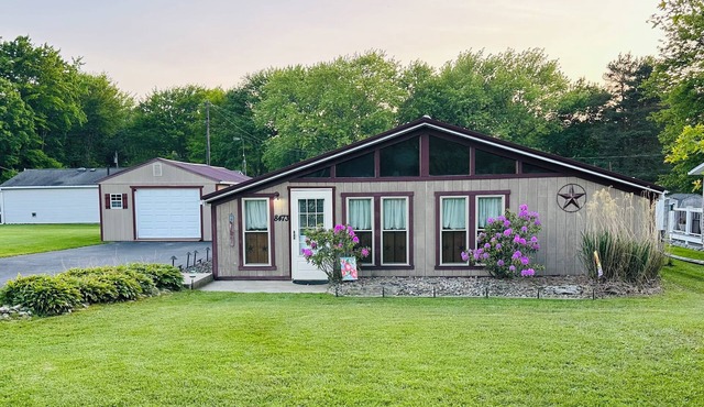 Stylish Pymatuning Lakehouse – Walk to the Water