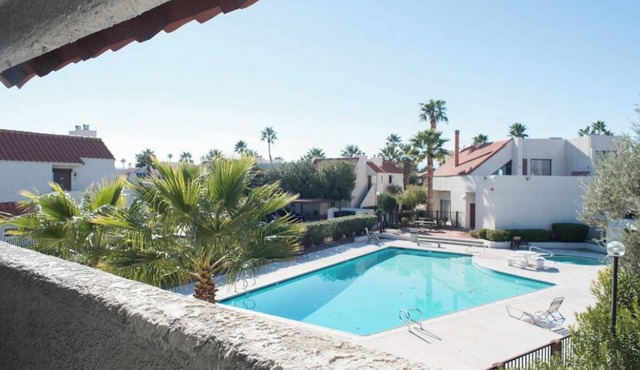 Stylish remodeled 2bed &2bath by the Vegas Strip!