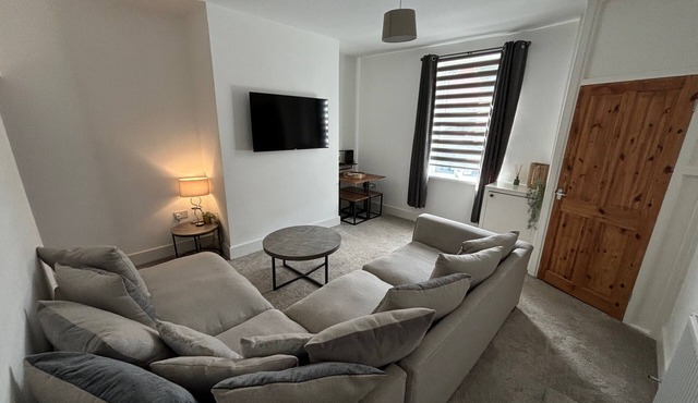 Stylish renovated home near Manchester City centre