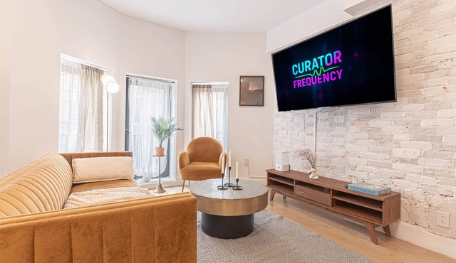Stylish & Renovated 2Bd/2Ba+W/D&Balcony (Spacious)