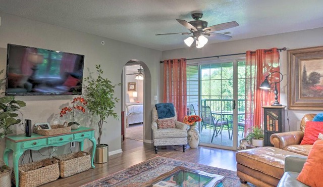 Stylish Resort Condo 3 Mi to Downtown Branson!