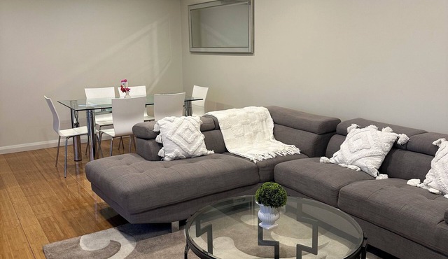 Stylish Retreat in the Heart of Coburg