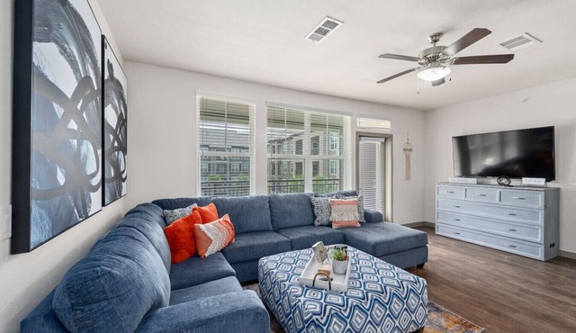 Stylish Retreat Near NRG & Medical Center