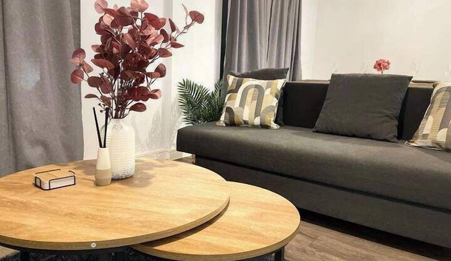 Stylish Retreat - Sleeps 6 Terrace-2Bedroom-PetsOK