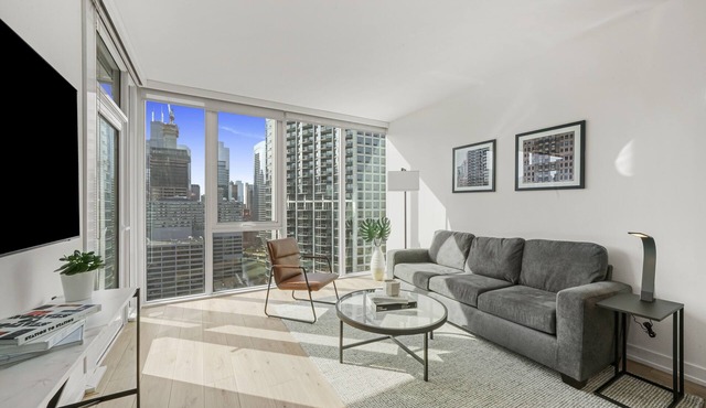 Stylish River North Suites Luxe Comfort Near Chicago’s Best Shopping & Nightlife