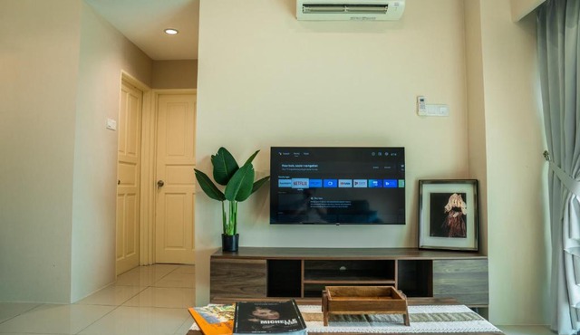 Stylish River-View Apartment In Ipoh