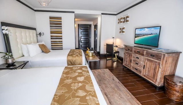 Stylish Room, Two Queen Beds, Pool, Sundeck
