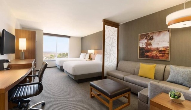 Stylish & Roomy Queen Room | Breakfast Included | Swimming Pool & Fitness Center