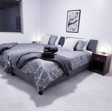 Stylish Rosehill Stay w/Balcony